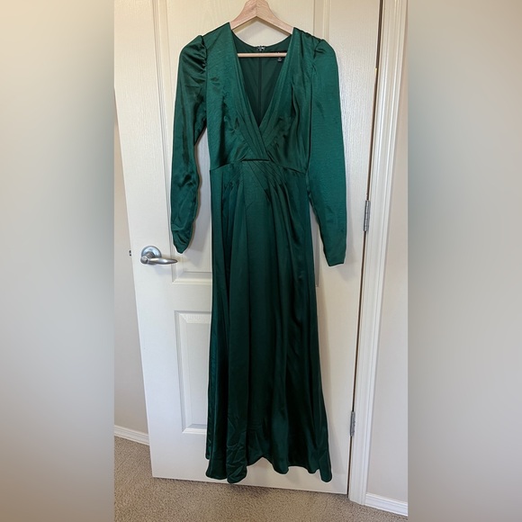 Lulus emerald green bridesmaid dress - Picture 2 of 8